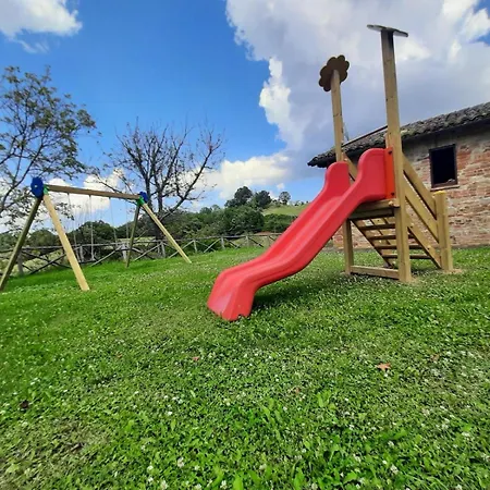 مزرعة للإقامة Antica Corte Montatteglia